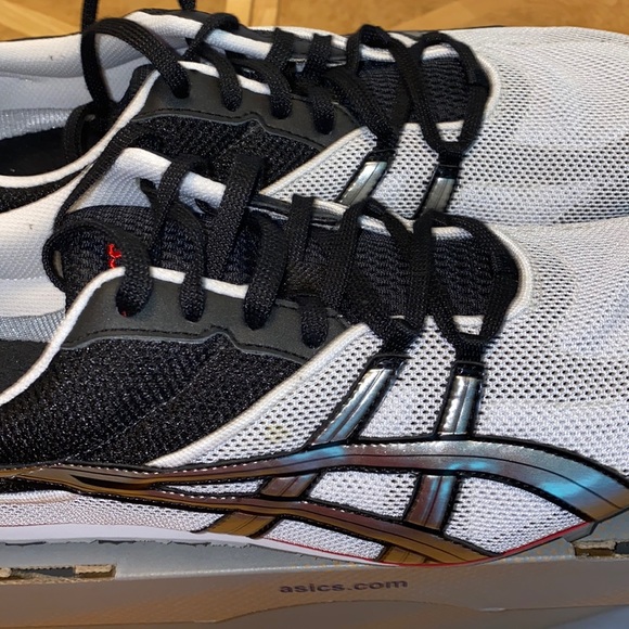 ASICS Hyper LD 4 Track & Field Spike shoes size 12.5 NWB - Picture 2 of 10